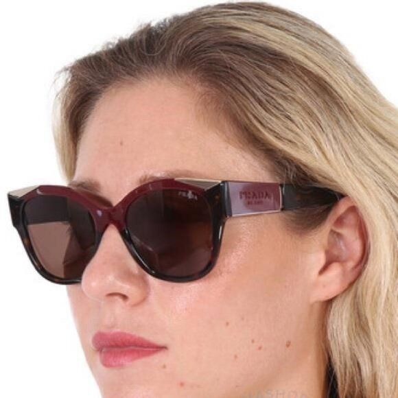 💯- Authentic New Dark Brown Cat Eye Ladies Sunglasses PR 02WSF 07C0D1 56 - Picture 1 of 14